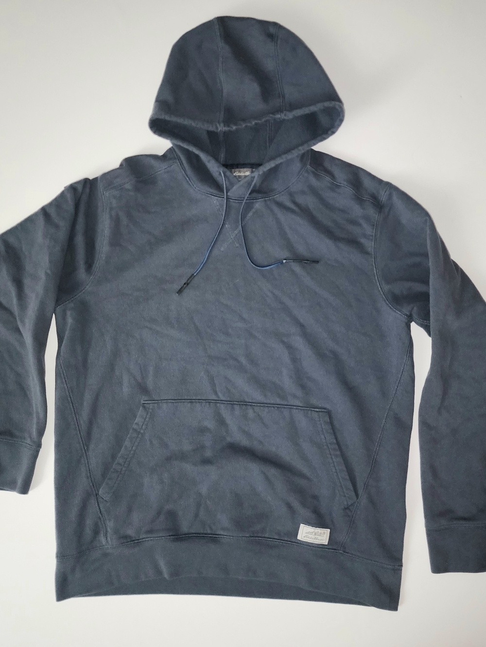 Eddie Bauer mens size Medium gray light weight pullover hoodie